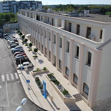 Residence Trani Zewnętrze zdjęcie