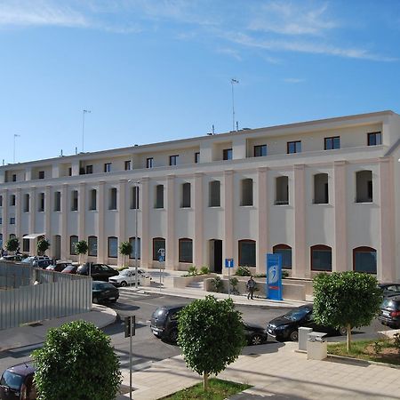 Residence Trani Zewnętrze zdjęcie