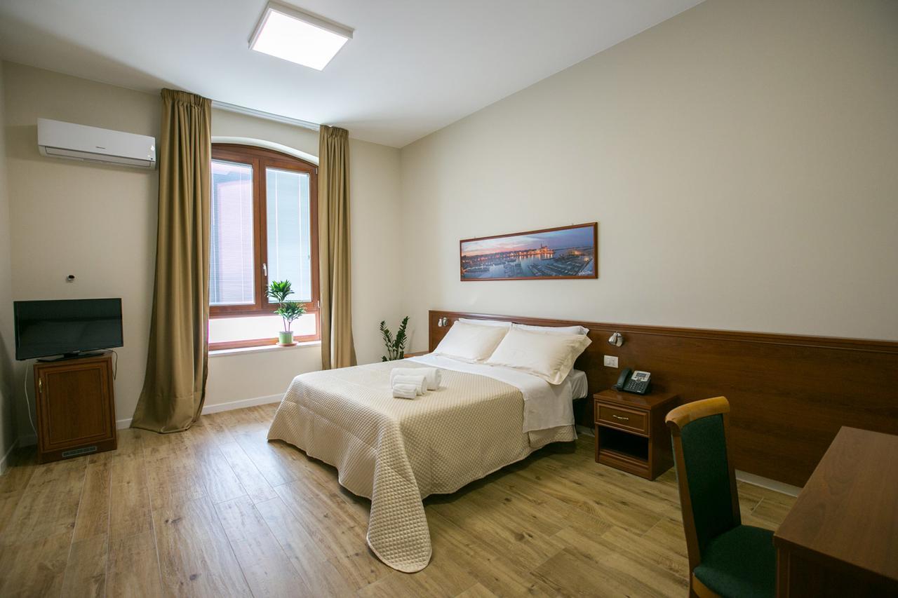 Residence Trani Zewnętrze zdjęcie